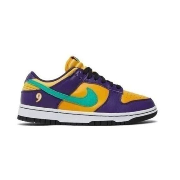 NIKE Dunk Low "Lisa Leslie" Sneakers Size 7.5 - Picture 1 of 9